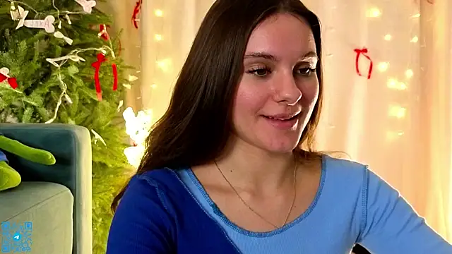 chloemilka online show from December 2025 07:17:01 PM