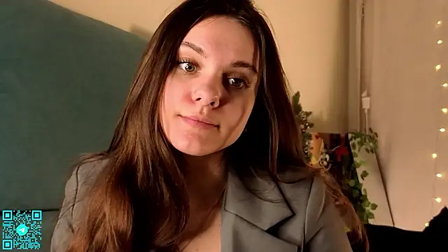 chloemilka online show from March 2026 06:15:02 PM