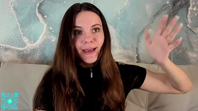 chloemilka online show from April 2026 05:15:01 PM