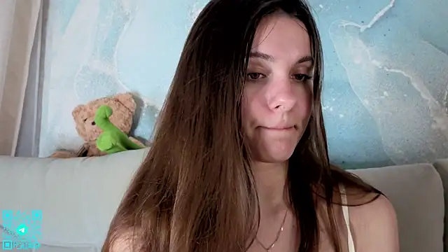 Snapshot of chloemilka chatting on May 2026 06:39:01 PM chloemilka online show from May 2026 06:39:01 PM