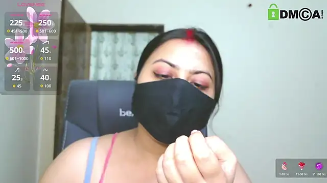 SassyWildCouple online show from May 2026 01:33:01 PM