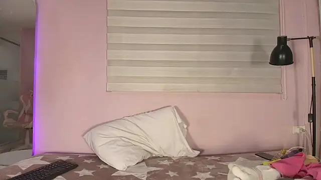 biancaa 18 online show from September 2025 07:58:02 PM