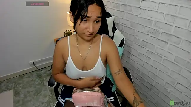 salome rojas  online show from April 2026 05:58:02 PM