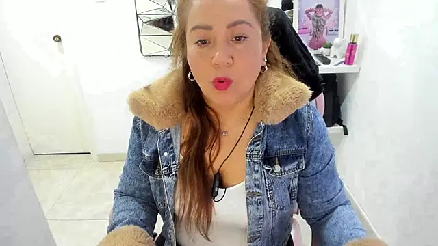 camixxx m online show from May 2026 11:41:02 AM