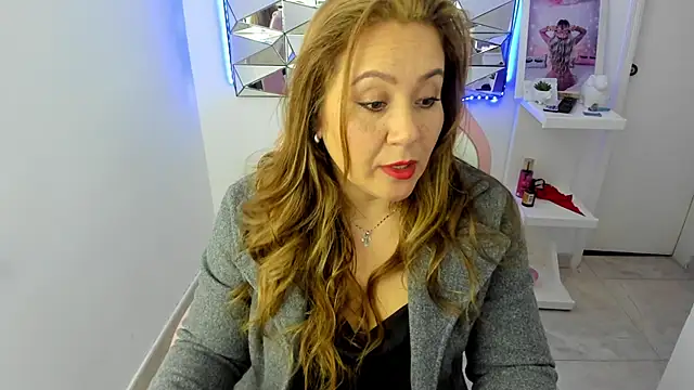 Snapshot of camixxx_m chatting on December 2025 12:59:02 PM camixxx m online show from December 2025 12:59:02 PM