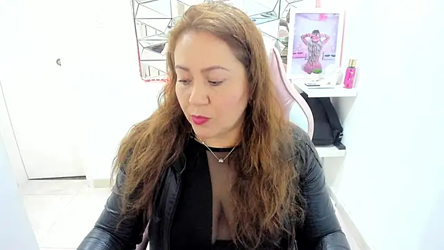 camixxx m online show from May 2026 12:04:02 PM