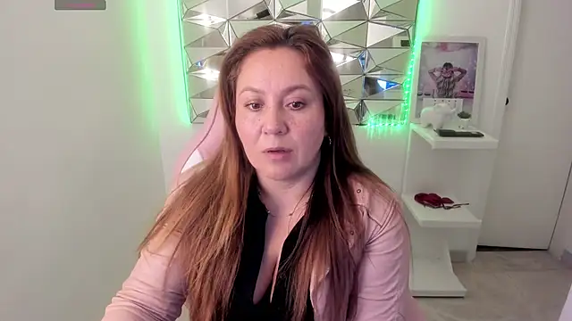 camixxx m online show from October 2025 01:08:02 PM