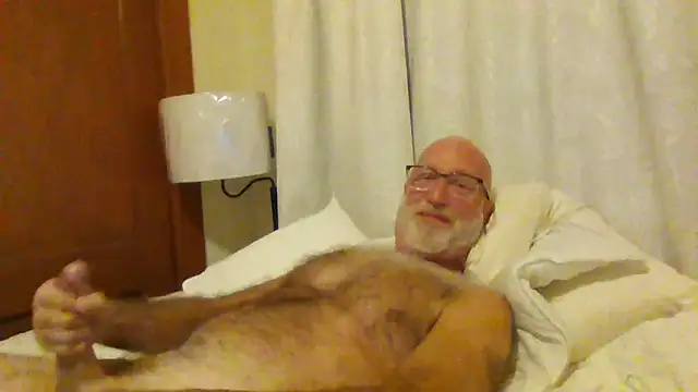 wolfi867 online show from September 2025 11:38:02 AM