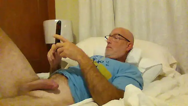 wolfi867 online show from October 2025 03:12:02 PM