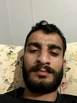 Snapshot of Ylcn11 chatting on November 2025 10:46:02 PM Ylcn11 online show from November 2025 10:46:02 PM