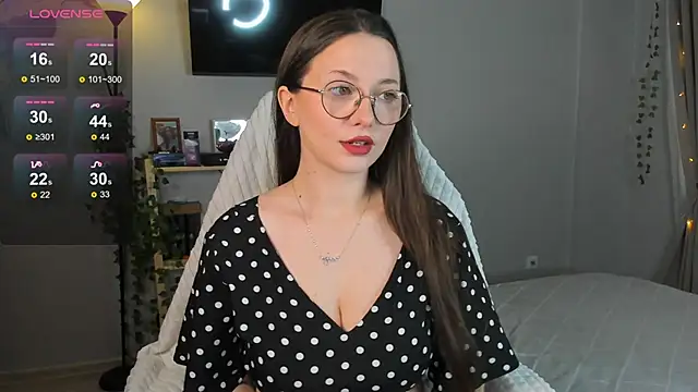 wwow meow online show from February 2026 12:52:02 AM