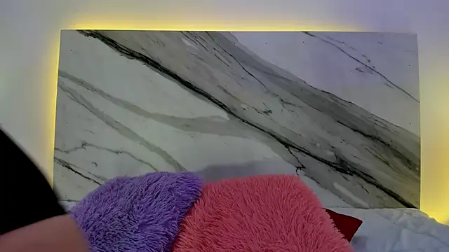 thamiina  online show from December 2025 07:07:02 PM