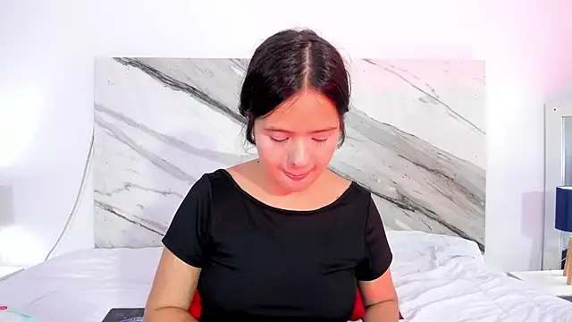 thamiina  online show from October 2025 06:53:02 PM