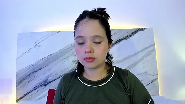 thamiina  online show from November 2025 09:30:02 PM