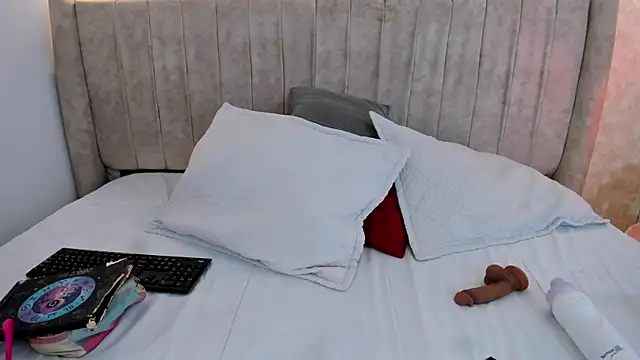 thamiina  online show from February 2026 07:03:01 PM