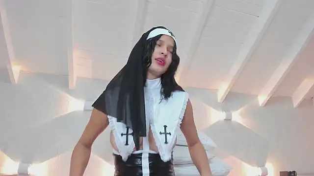 Snapshot of Princesita_Sofia_ chatting on November 2025 09:18:02 PM Princesita Sofia online show from November 2025 09:18:02 PM