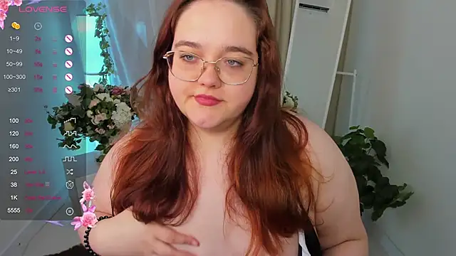 Snapshot of Neko_Moor chatting on September 2025 10:05:02 PM Neko Moor online show from September 2025 10:05:02 PM