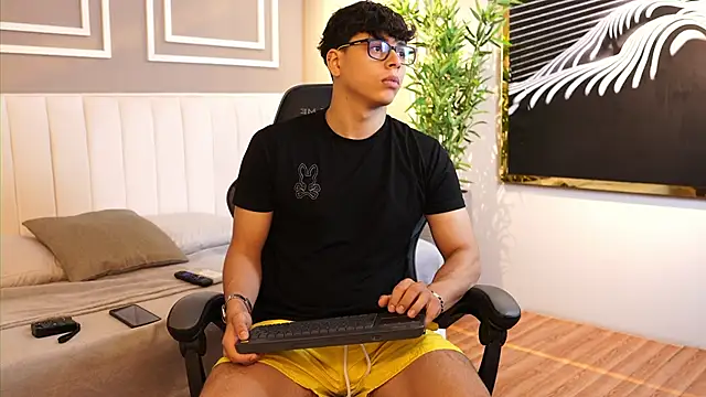 Ethan occonor online show from December 2025 12:53:01 PM