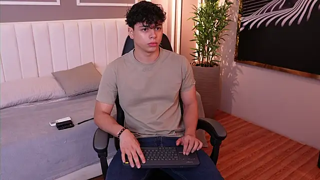 Ethan occonor online show from October 2025 12:37:02 PM