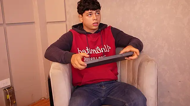 Ethan occonor online show from May 2026 08:27:02 PM