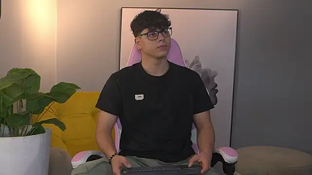 Ethan occonor online show from November 2025 12:31:02 PM