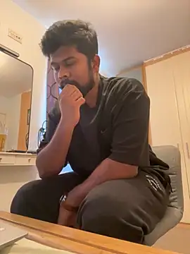 Snapshot of CrazyShashank chatting on September 2025 03:28:01 PM CrazyShashank online show from September 2025 03:28:01 PM