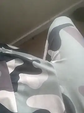 Snapshot of Kaalum561 chatting on November 2025 01:33:01 PM Kaalum561 online show from November 2025 01:33:01 PM