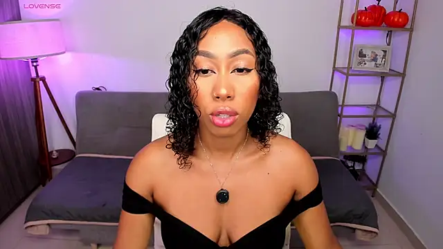 Snapshot of i_lulu chatting on November 2025 04:57:02 AM i lulu online show from November 2025 04:57:02 AM