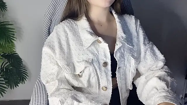 LiLi Sweetie online show from November 2025 02:39:01 AM