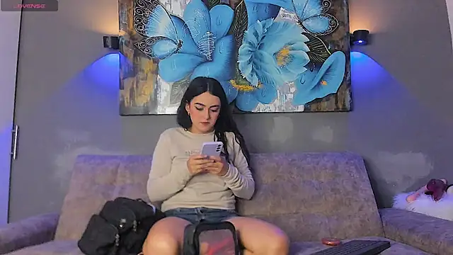 elizabeth lamer online show from April 2026 01:12:02 AM