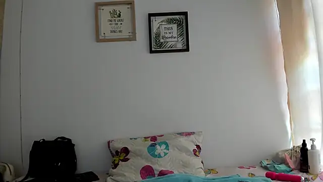 selena jhonson online show from December 2025 01:54:02 PM