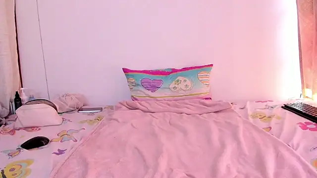 selena jhonson online show from November 2025 04:00:02 PM