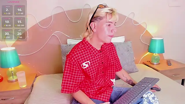 Enrrixxx  online show from November 2025 12:27:01 AM