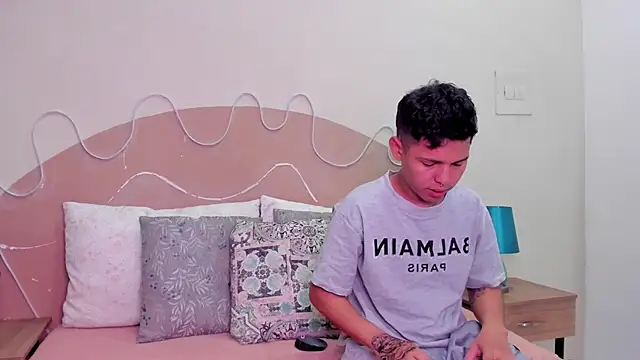 Enrrixxx  online show from November 2025 12:25:01 AM