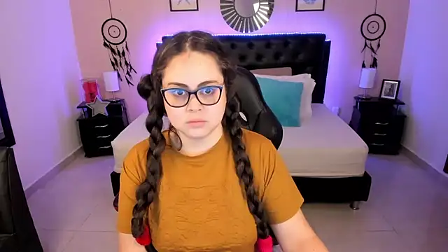 LolaVillalobos online show from March 2026 12:07:01 PM