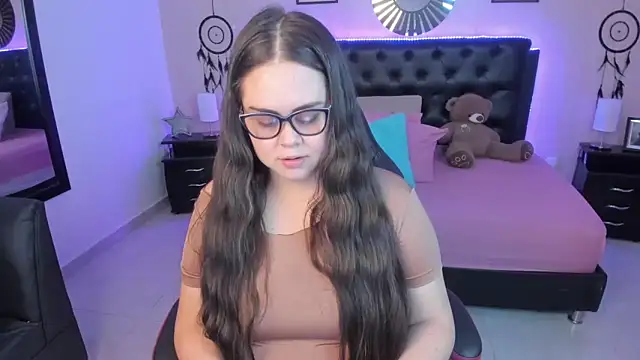 LolaVillalobos online show from February 2026 03:14:01 PM