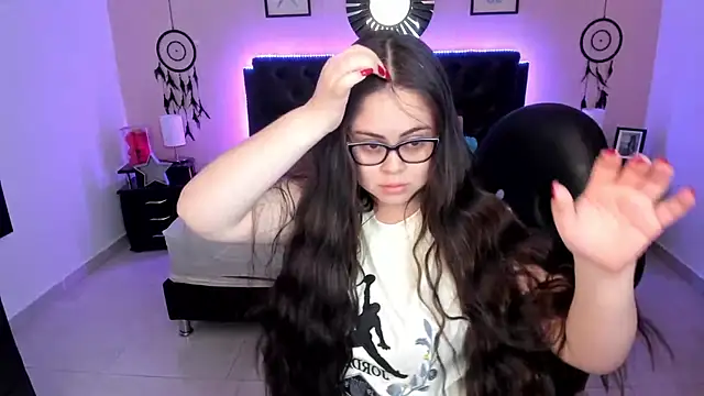 LolaVillalobos online show from March 2026 12:16:02 PM