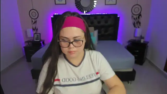 LolaVillalobos online show from September 2025 11:39:02 AM