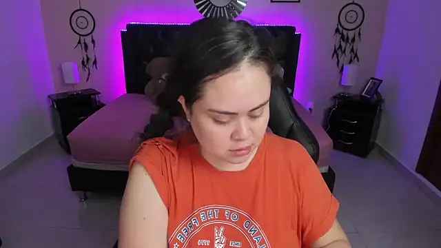 LolaVillalobos online show from December 2025 12:07:02 PM