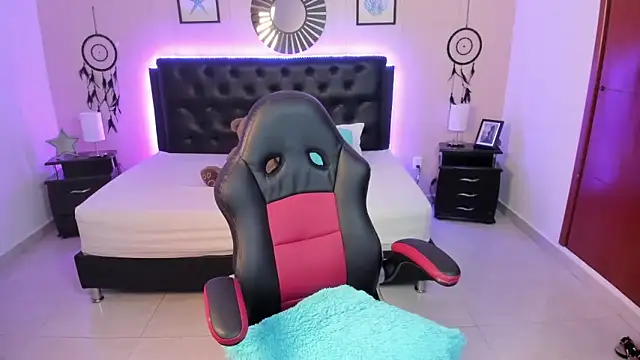 LolaVillalobos online show from February 2026 02:15:01 PM