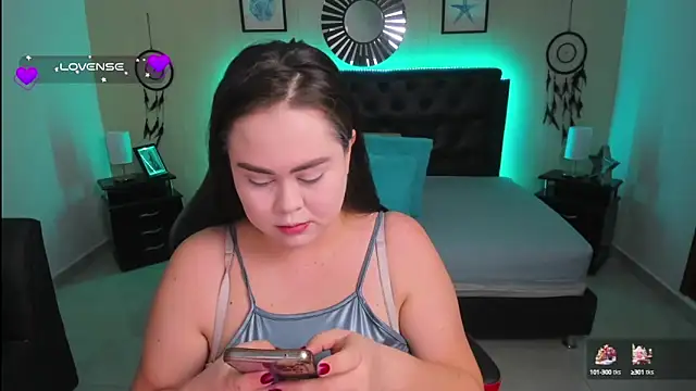 LolaVillalobos online show from October 2025 01:58:02 PM