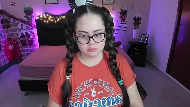 LolaVillalobos online show from December 2025 11:47:01 AM