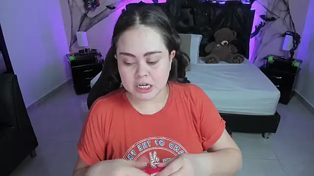 LolaVillalobos online show from October 2025 12:07:01 PM