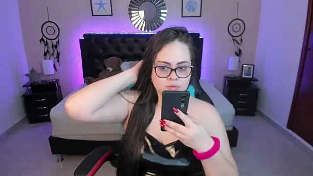 LolaVillalobos online show from February 2026 12:16:01 PM