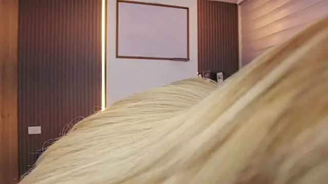 XXMILE online show from January 2026 12:44:02 PM