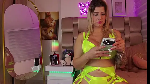 XXMILE online show from November 2025 11:57:02 AM