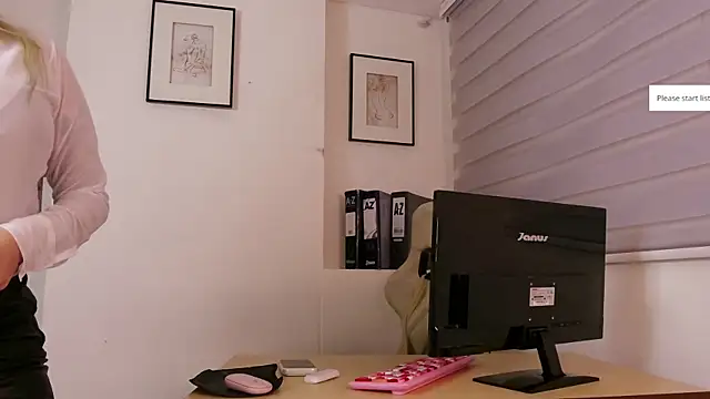 XXMILE online show from November 2025 11:36:02 AM