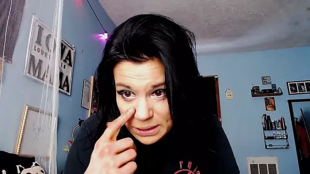 ovmilf online show from February 2026 07:00:01 PM