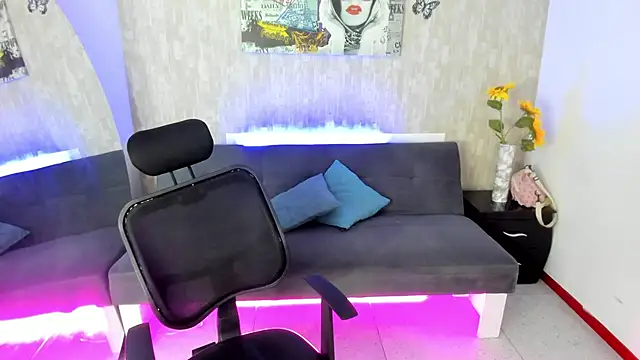 anna moon11 online show from February 2026 05:07:01 AM