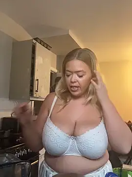 KaylaTrudi online show from November 2025 10:41:02 AM